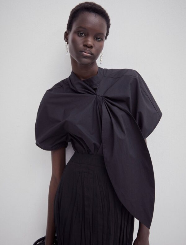 Shiele Top in Black