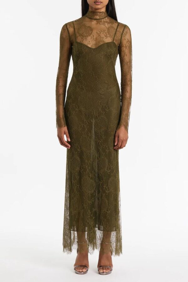 JUNIPER CHANTILLY LACE SLEEVED GOWN