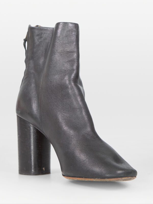 Isabel Marant Black Leather Round Toe Heeled Boots